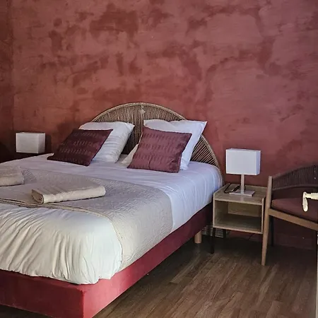 Sam's Room, Bord Du Rhone, Privee Bed & Breakfast