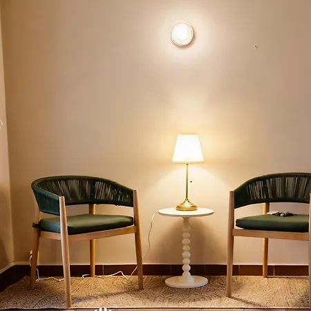 Sam Dans Maison Partagee Au Bord Du Rhone Bed & Breakfast Sablons (Drome)