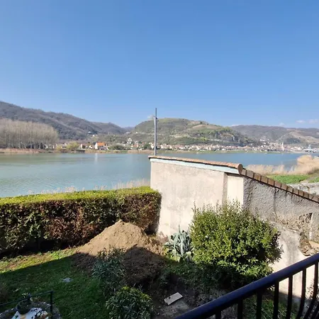 Sam Dans Maison Partagee Au Bord Du Rhone Bed & Breakfast *
