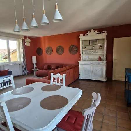 Sam Dans Maison Partagee Au Bord Du Rhone Bed & Breakfast *